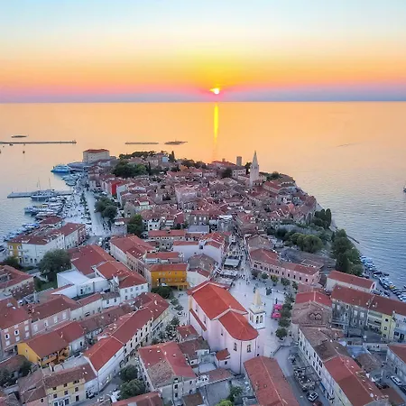 Exquisites Im Herzen Von Mit Meerblick, Nur 150 Meter Zum Апартаменты *