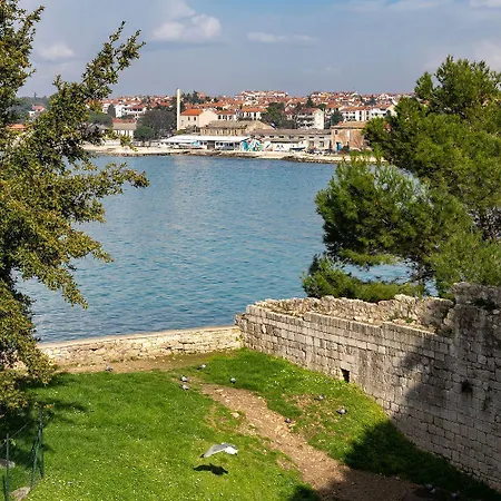 Exquisites Im Herzen Von Mit Meerblick, Nur 150 Meter Zum Apartman Poreč