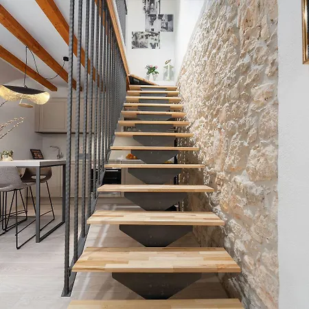Apartment Exquisites Im Herzen Von Mit Meerblick, Nur 150 Meter Zum *